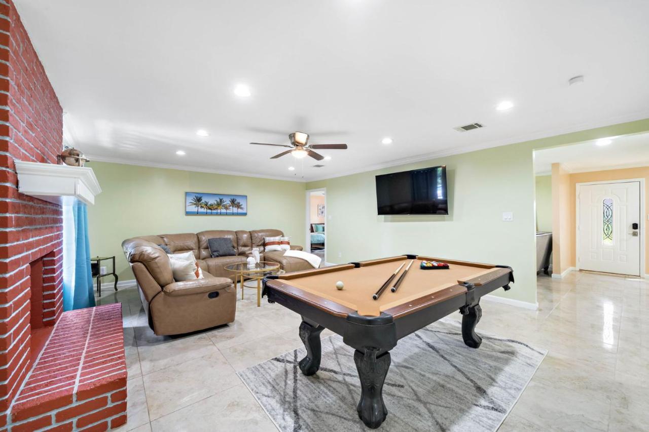 休斯敦Pool Oasis Games Wifi Bbq Yard Sleep 16别墅 外观 照片